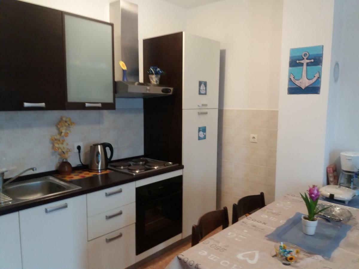 Apartment Rb Omišalj Exterior foto